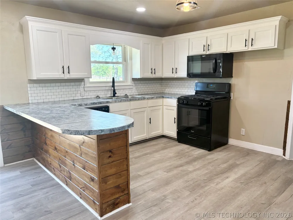 422909 Hwy 266 Checotah, OK 74426