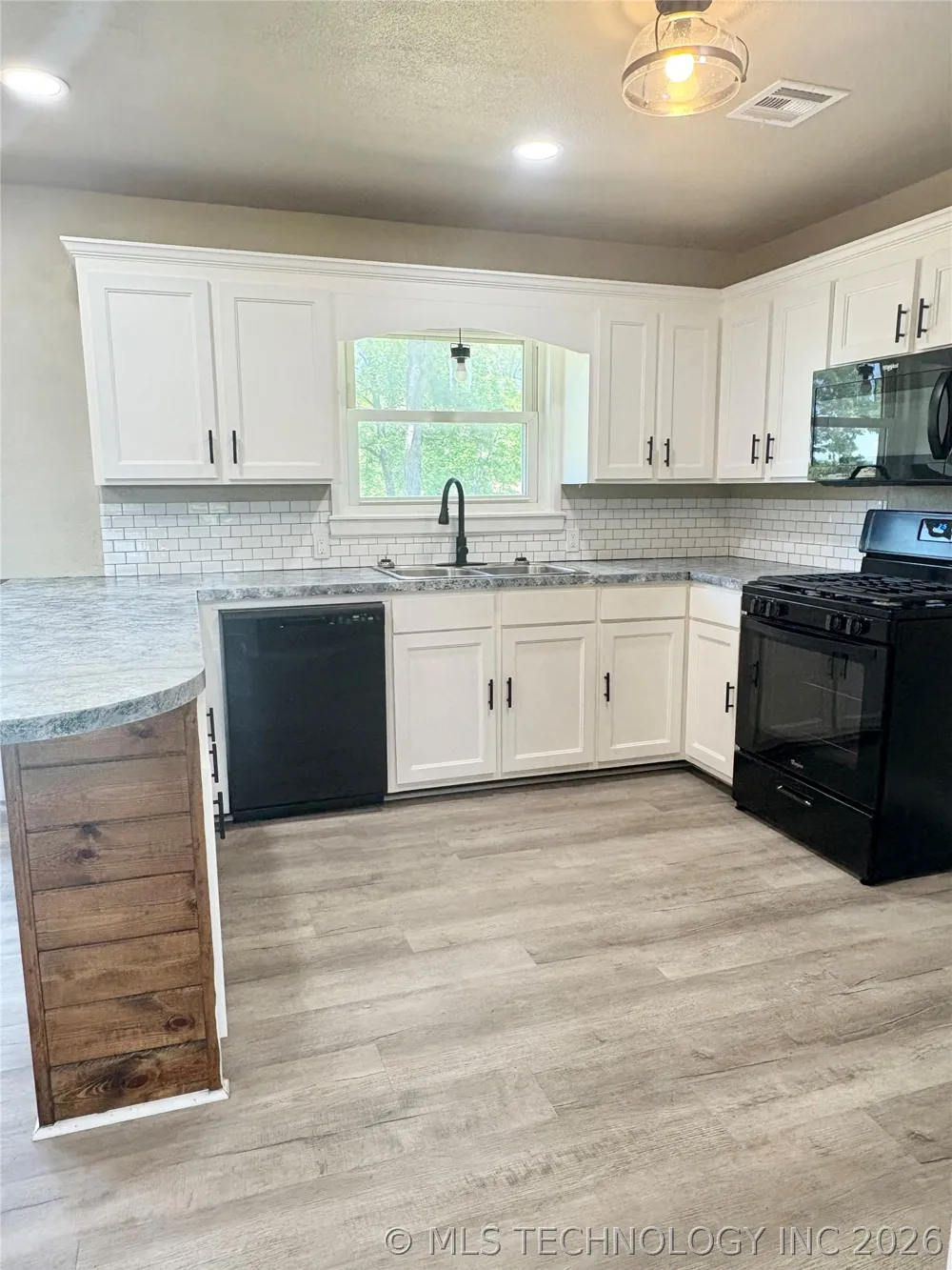 422909 Hwy 266 Checotah, OK 74426