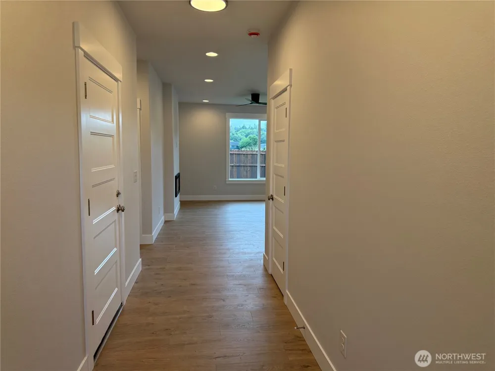 523 Rainbow Way Kelso, WA 98626