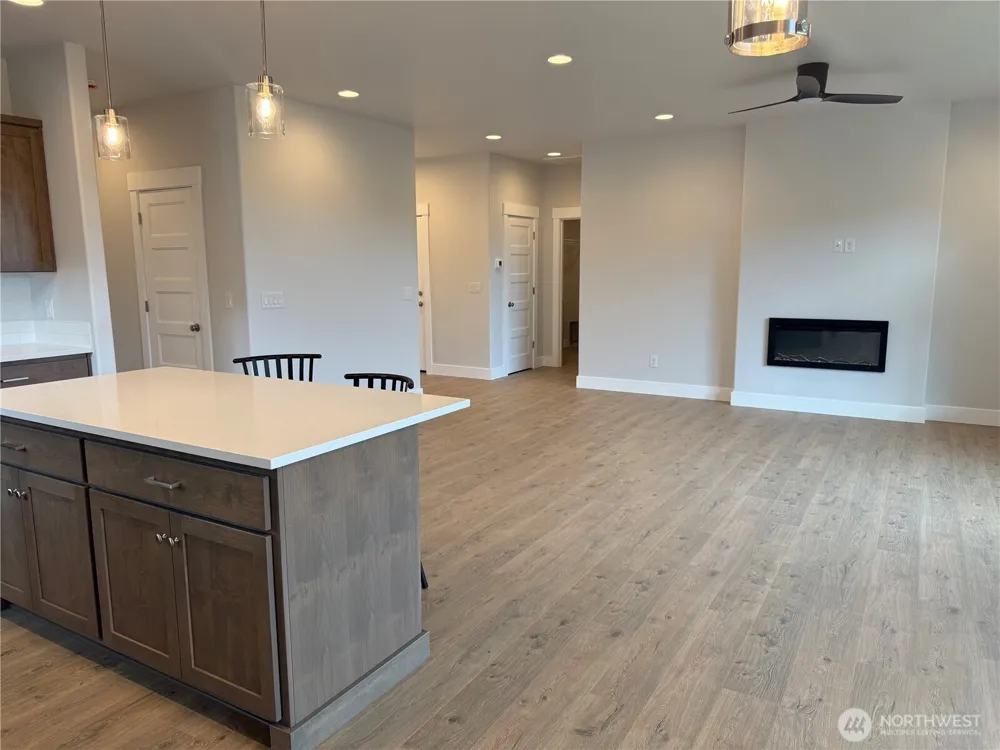 523 Rainbow Way Kelso, WA 98626