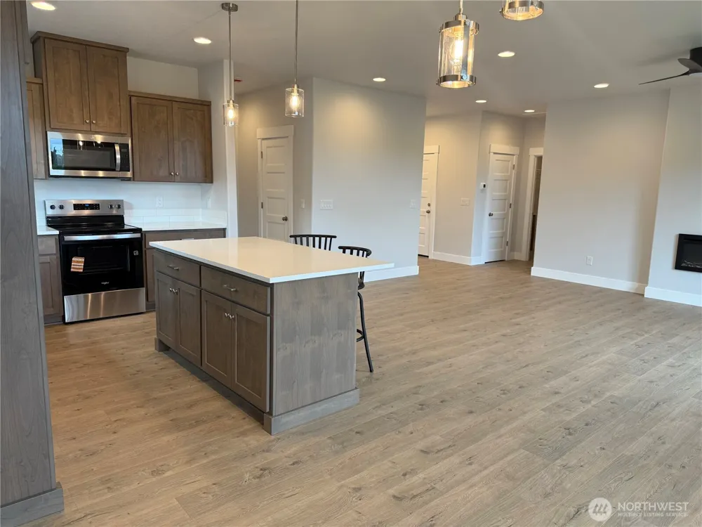 523 Rainbow Way Kelso, WA 98626