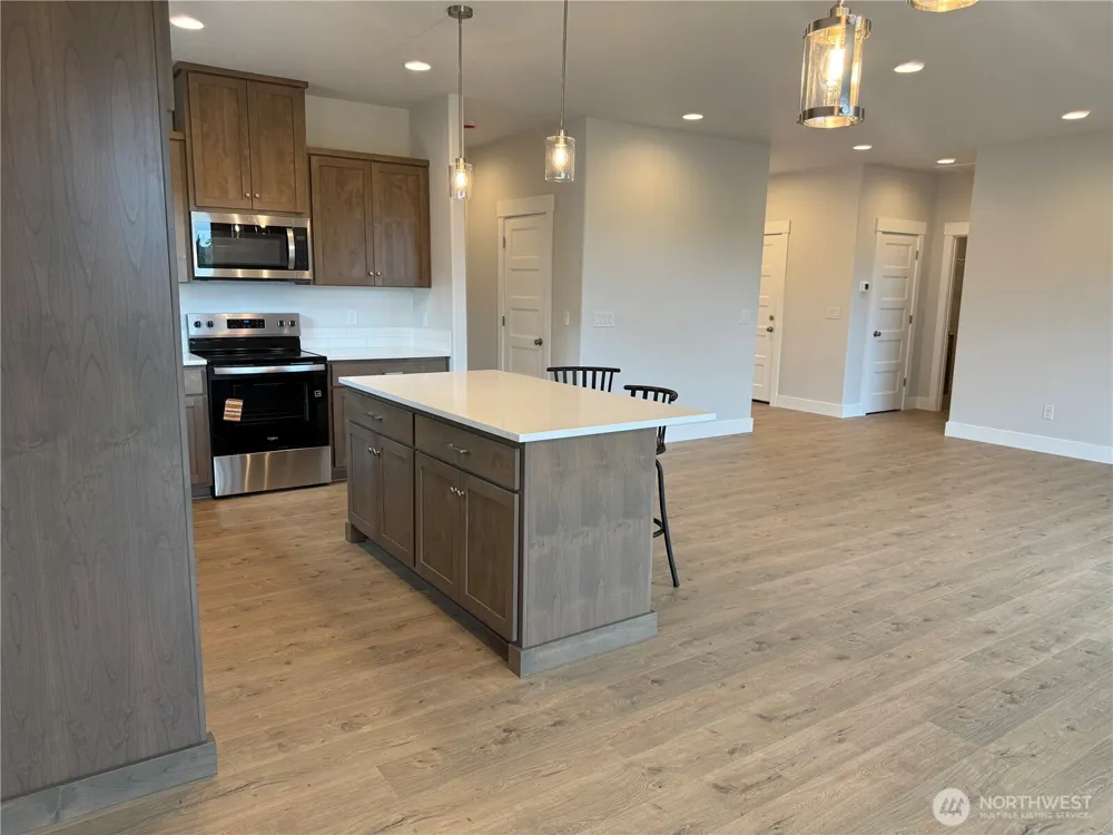 523 Rainbow Way Kelso, WA 98626