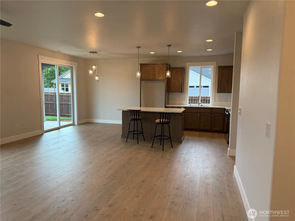 523 Rainbow Way Kelso, WA 98626