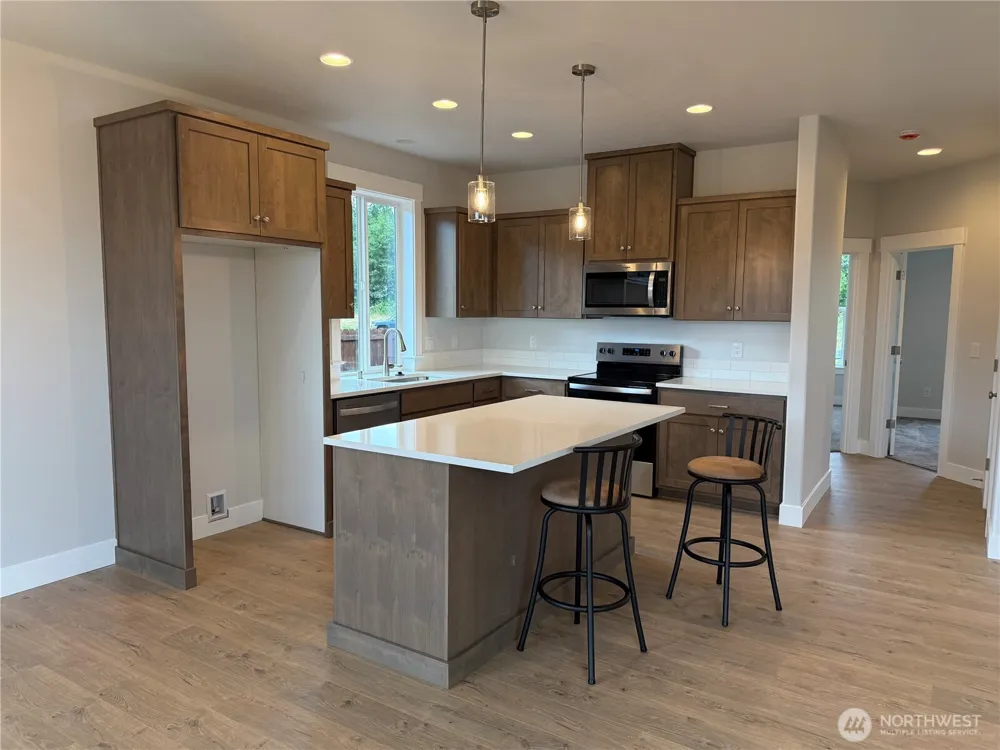 523 Rainbow Way Kelso, WA 98626