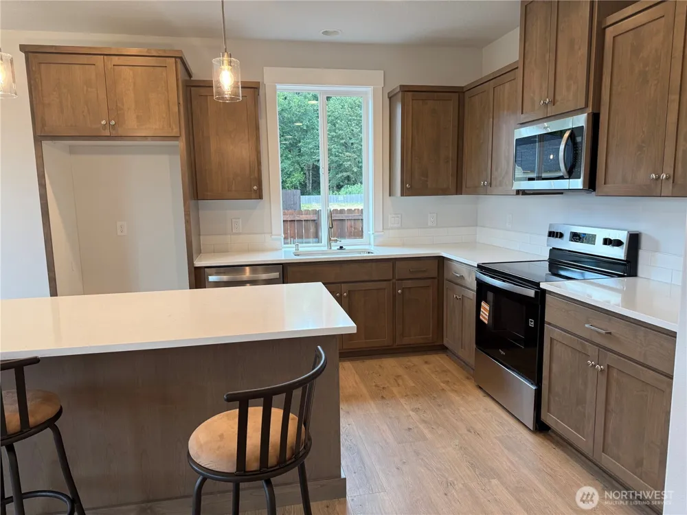 523 Rainbow Way Kelso, WA 98626