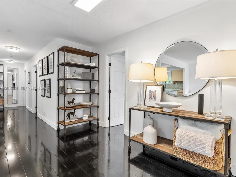200 SW 2nd Ave Hallandale Beach, FL 33009