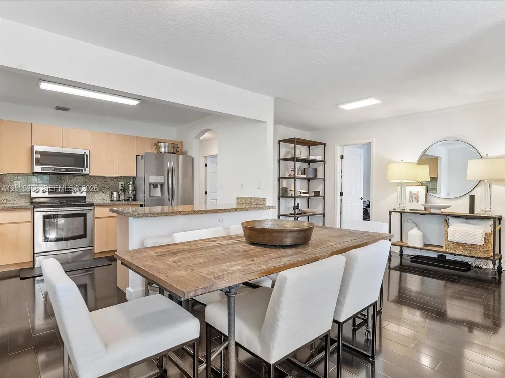 200 SW 2nd Ave Hallandale Beach, FL 33009