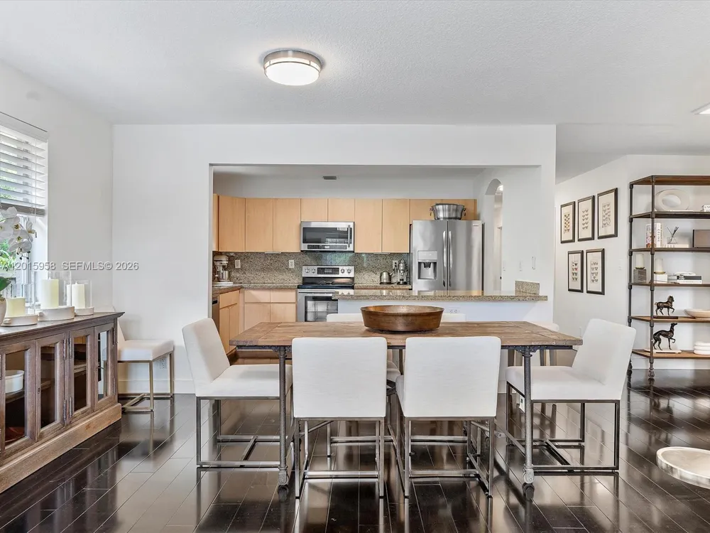200 SW 2nd Ave Hallandale Beach, FL 33009