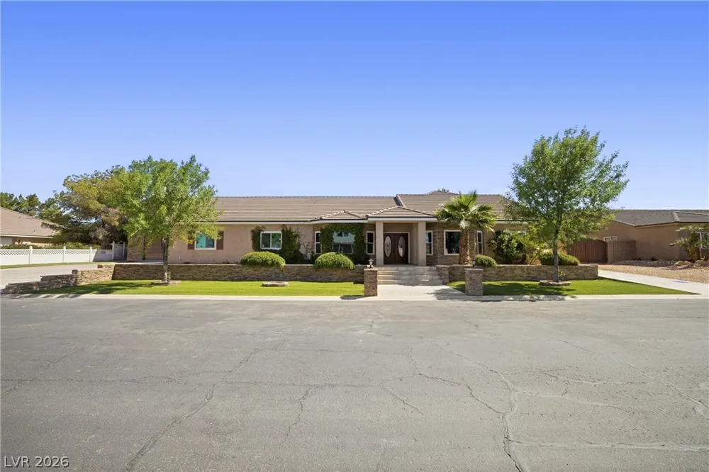 1373 Lake Valley Drive Logandale, NV 89021