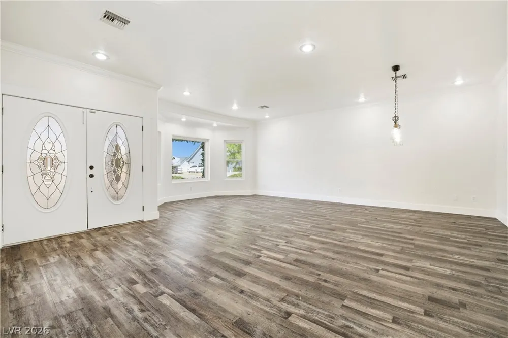 1373 Lake Valley Drive Logandale, NV 89021