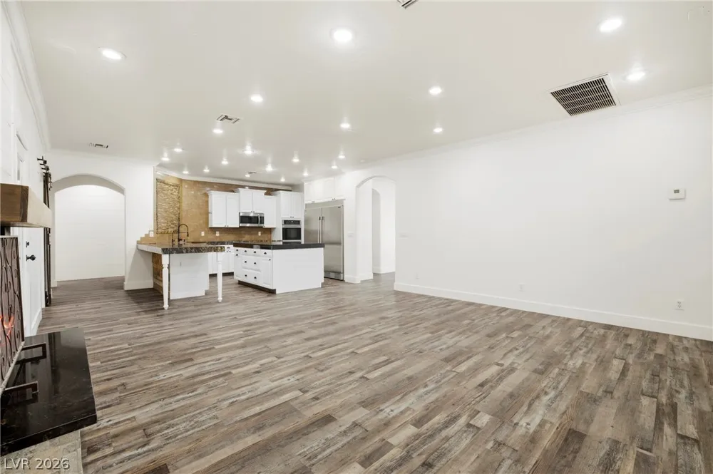 1373 Lake Valley Drive Logandale, NV 89021