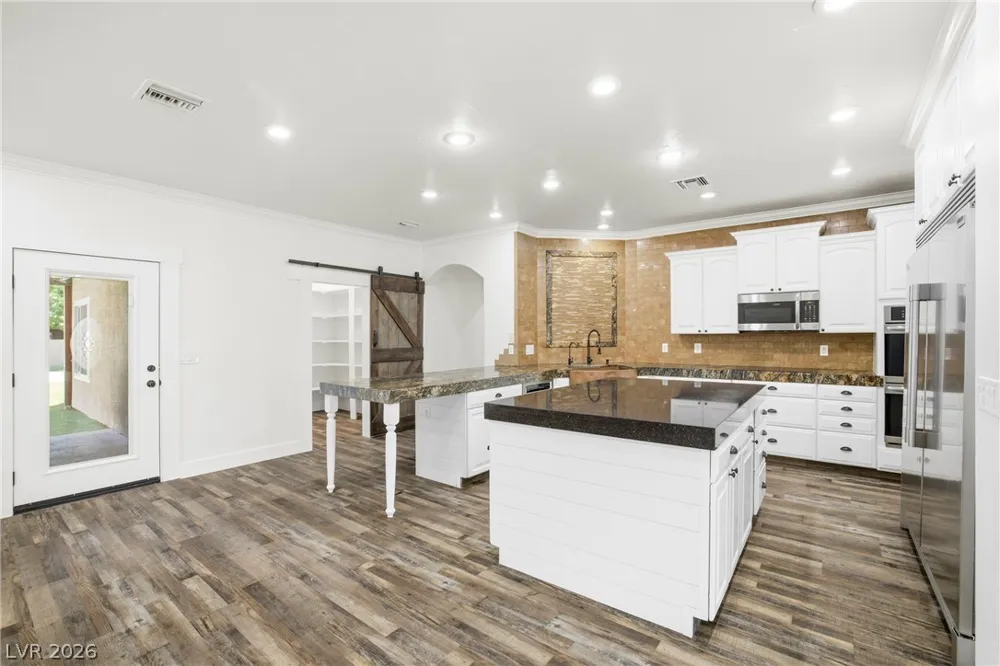 1373 Lake Valley Drive Logandale, NV 89021
