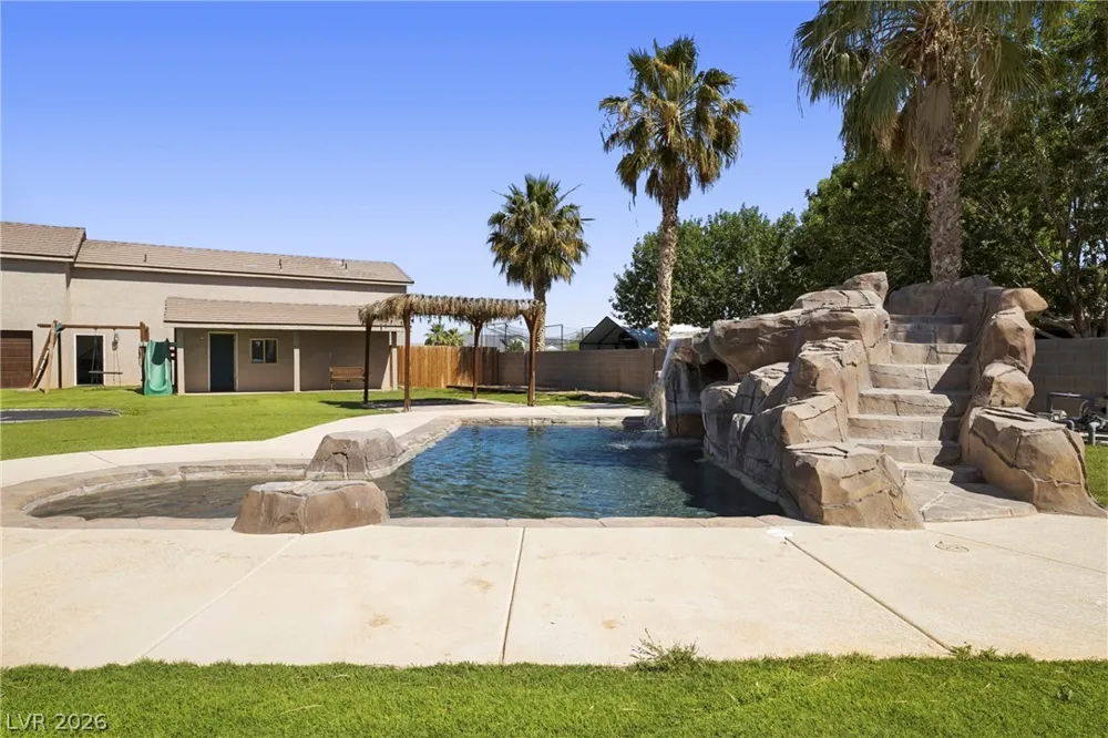 1373 Lake Valley Drive Logandale, NV 89021