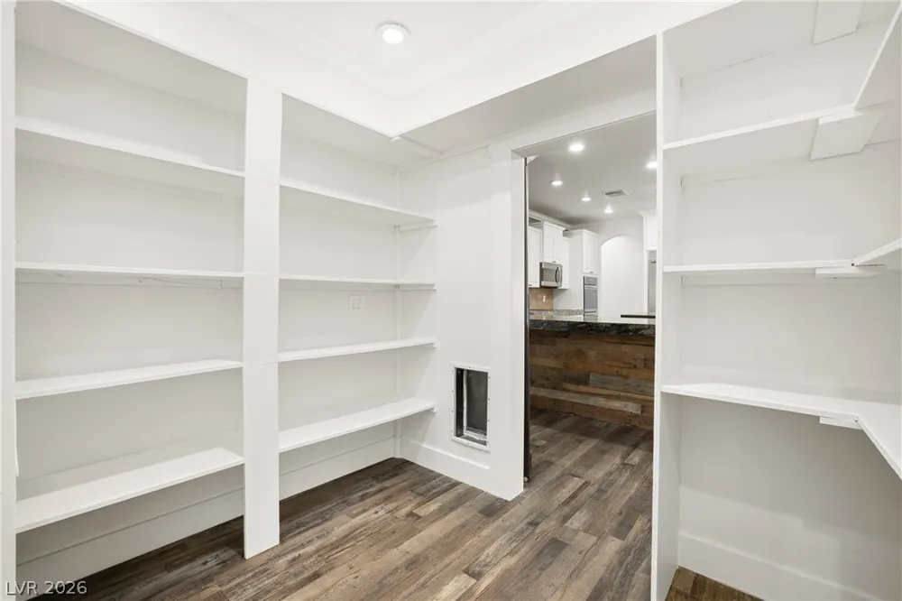 1373 Lake Valley Drive Logandale, NV 89021