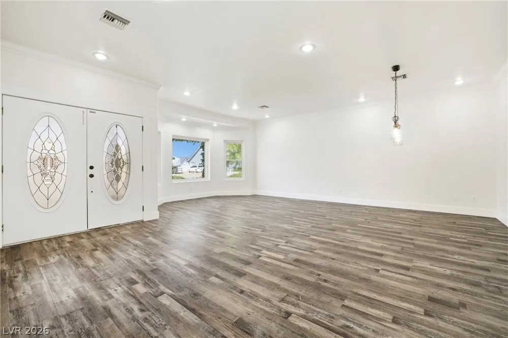 1373 Lake Valley Drive Logandale, NV 89021