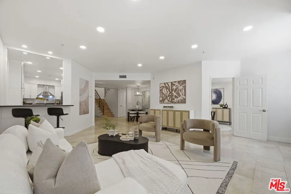 120 S Crescent Drive #104 Beverly Hills, CA 90212