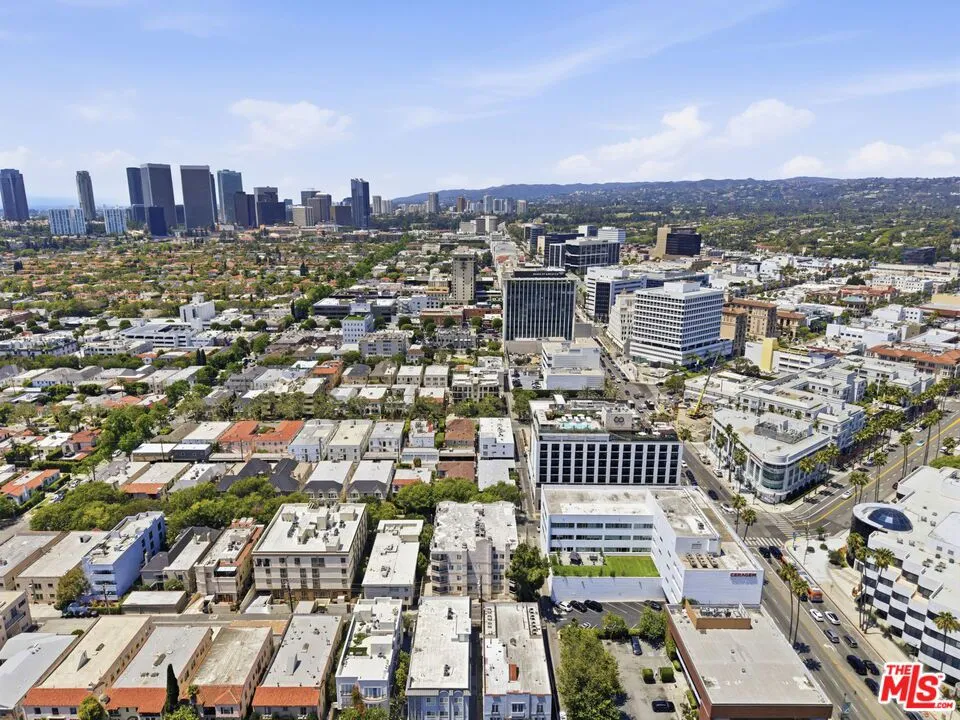 120 S Crescent Drive #104 Beverly Hills, CA 90212