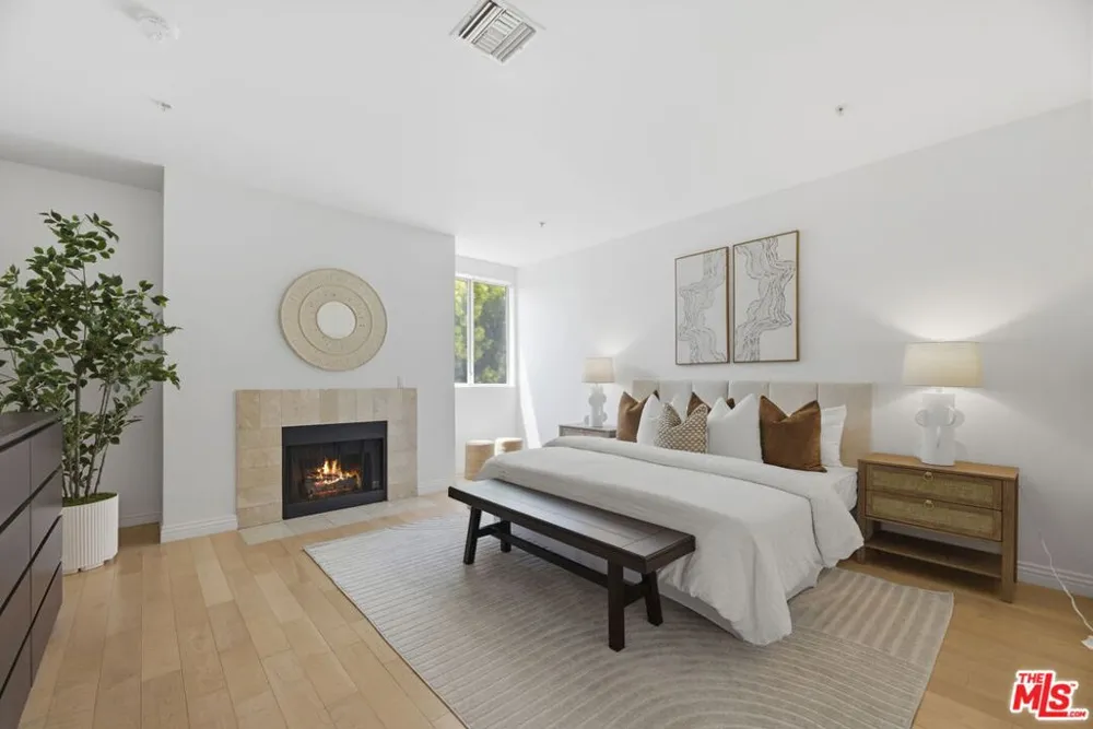 120 S Crescent Drive #104 Beverly Hills, CA 90212