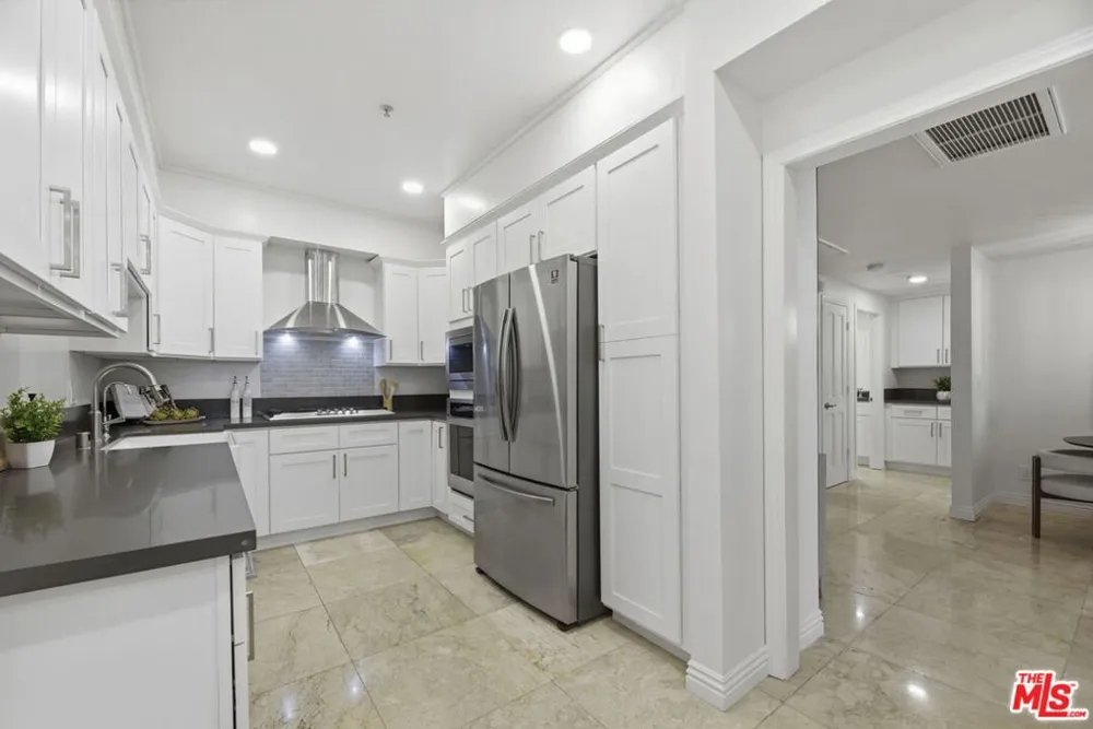 120 S Crescent Drive #104 Beverly Hills, CA 90212