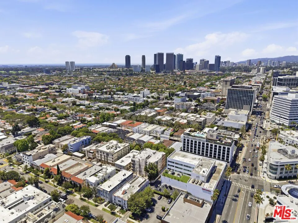 120 S Crescent Drive #104 Beverly Hills, CA 90212