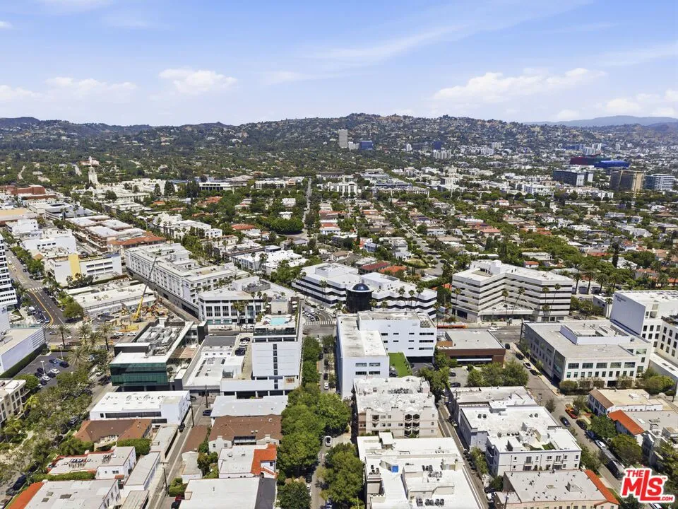 120 S Crescent Drive #104 Beverly Hills, CA 90212