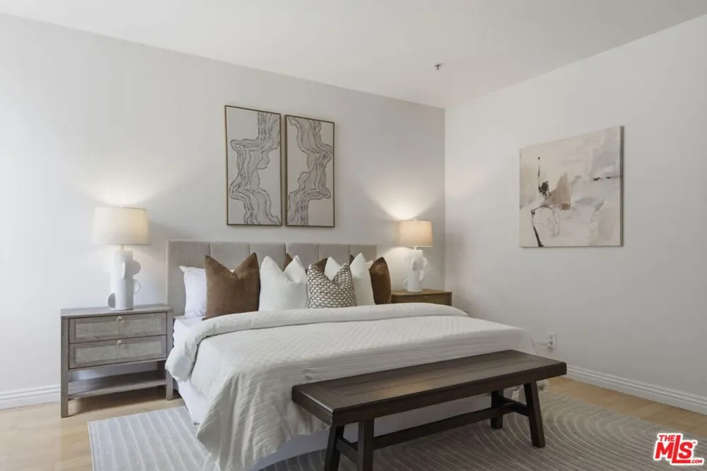 120 S Crescent Drive #104 Beverly Hills, CA 90212