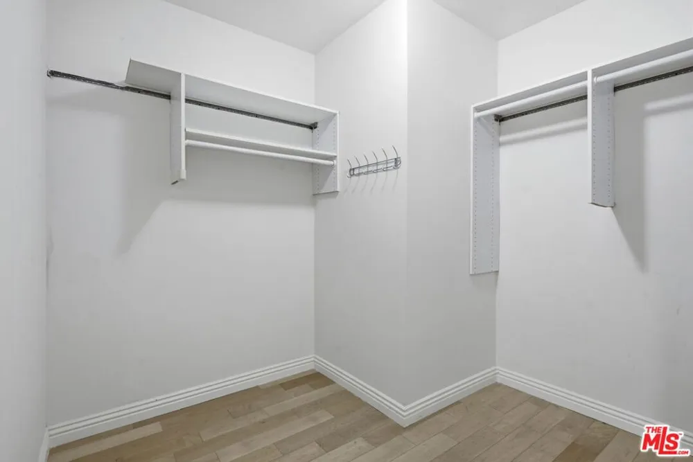 120 S Crescent Drive #104 Beverly Hills, CA 90212