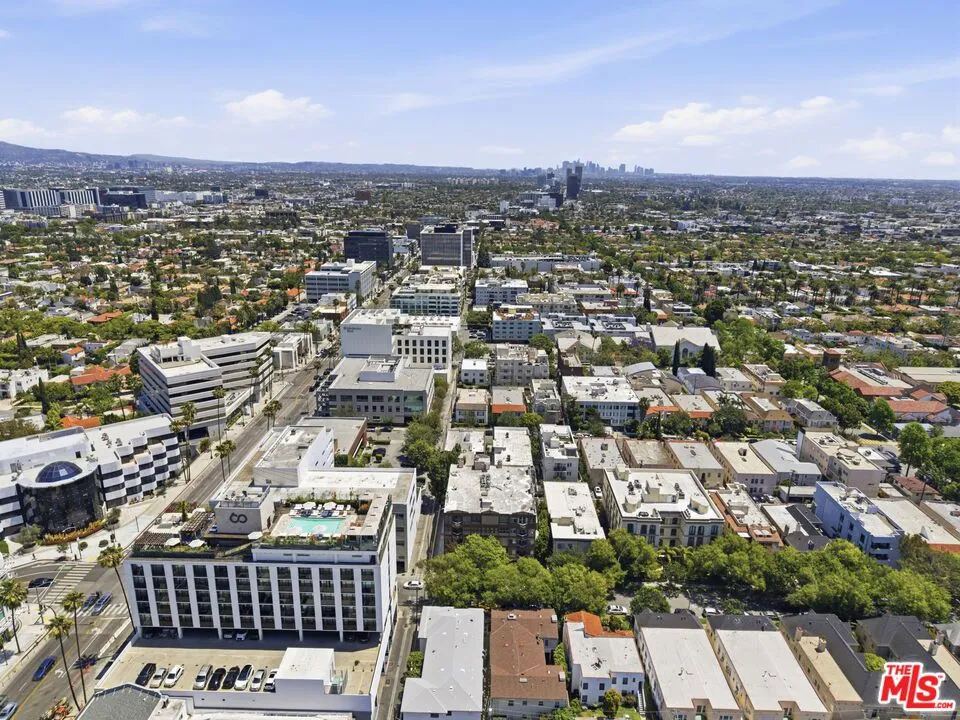 120 S Crescent Drive #104 Beverly Hills, CA 90212