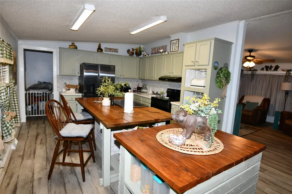 101 Pinewood Drive Shepherd, TX 77371