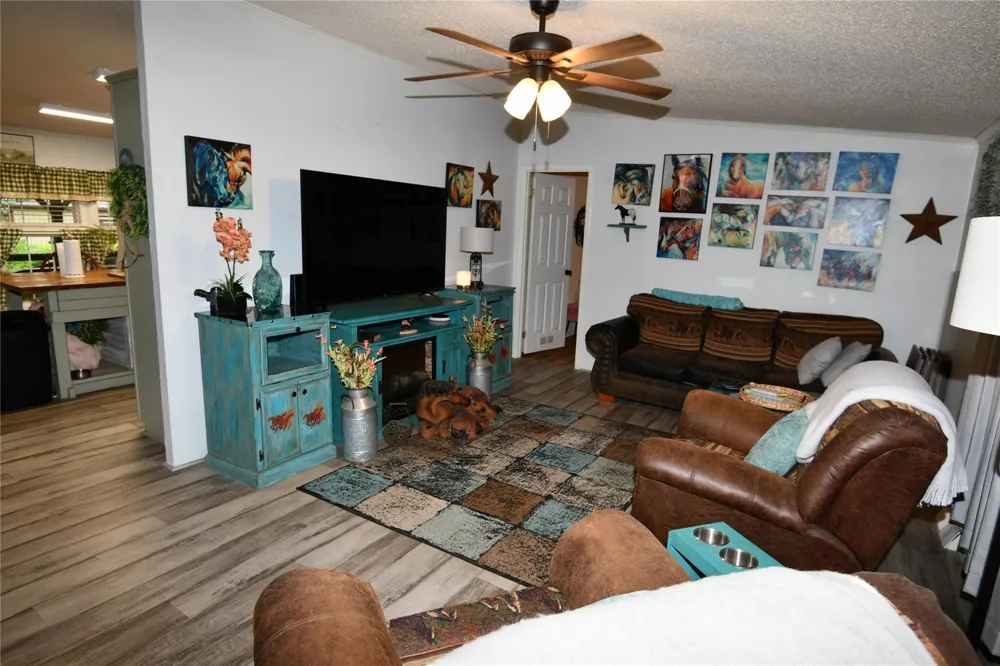 101 Pinewood Drive Shepherd, TX 77371