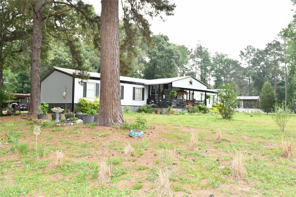 101 Pinewood Drive Shepherd, TX 77371