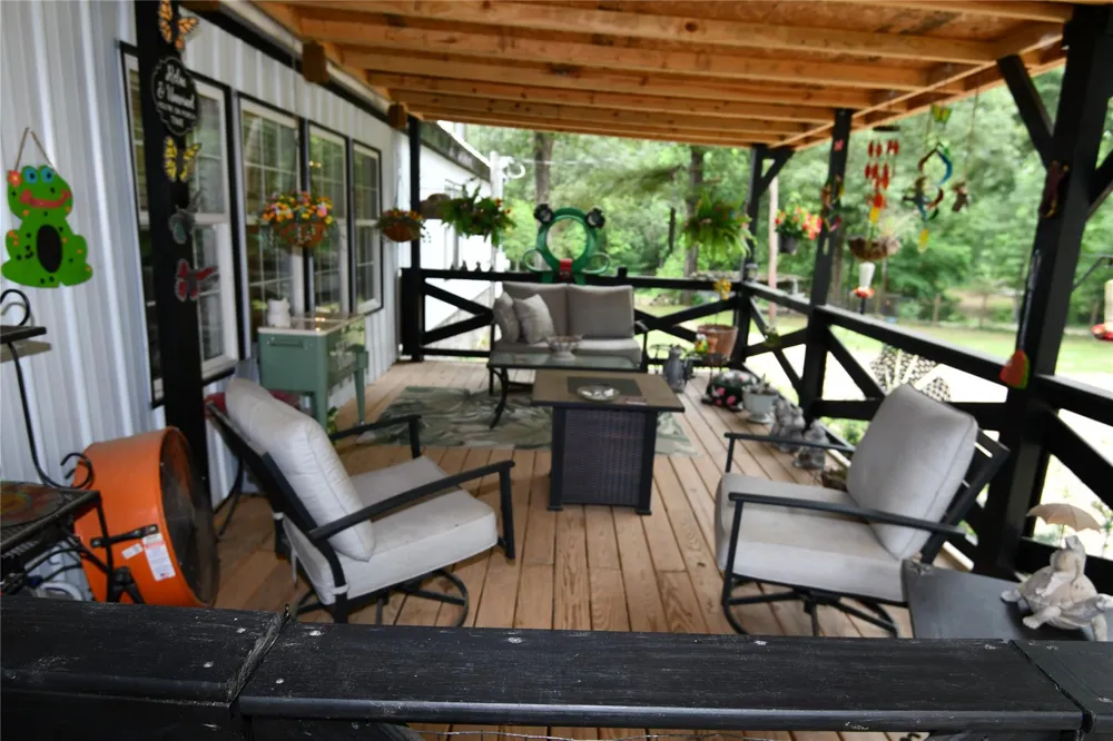101 Pinewood Drive Shepherd, TX 77371