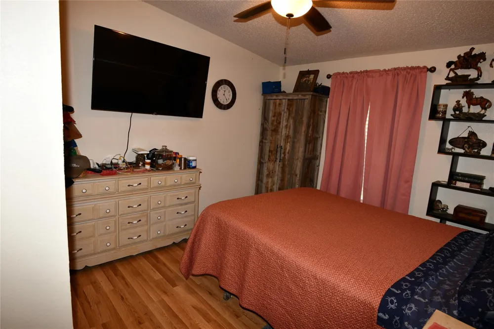 101 Pinewood Drive Shepherd, TX 77371