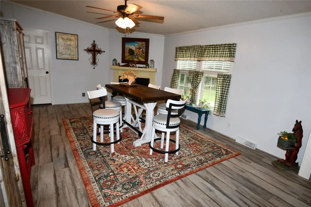 101 Pinewood Drive Shepherd, TX 77371