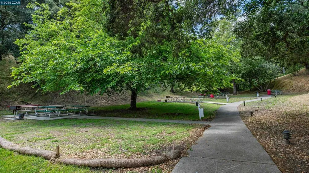1224 Rockledge Ln #6 Walnut Creek, CA 94595