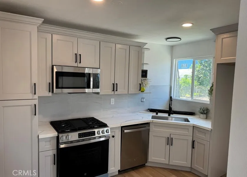 16229 Hunter St Fontana, CA 92335