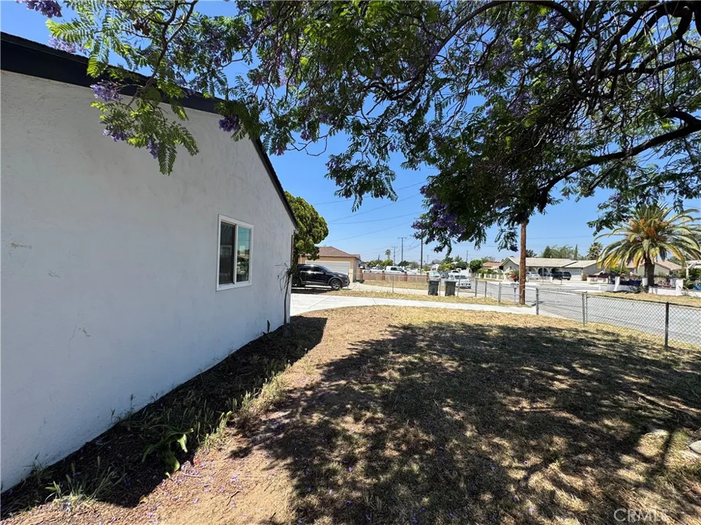 16229 Hunter St Fontana, CA 92335