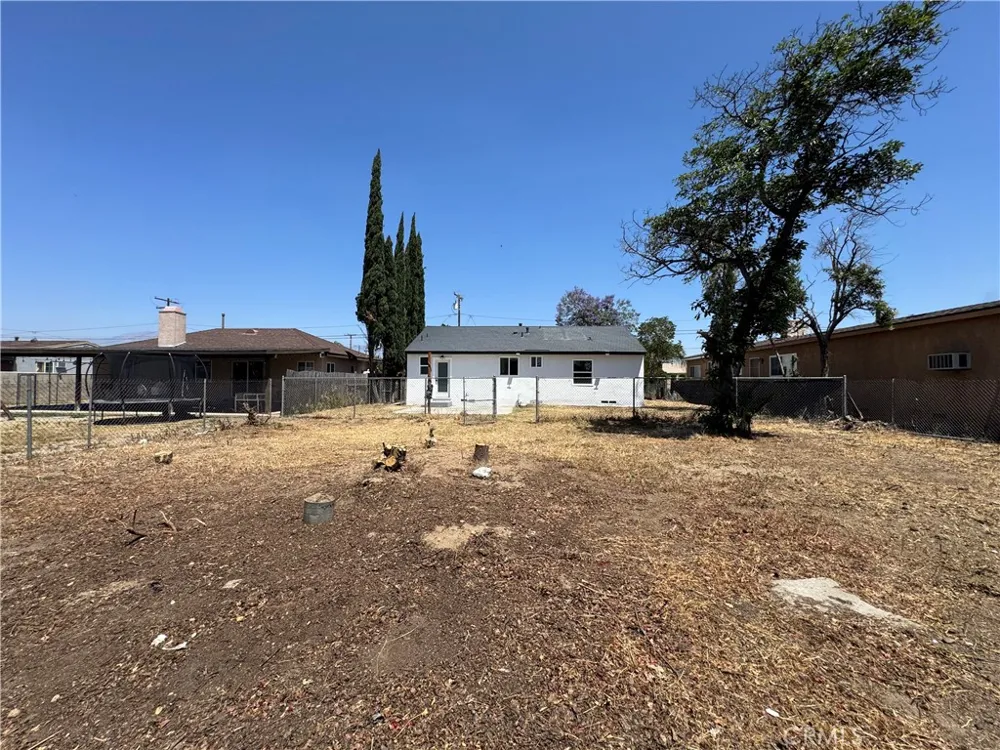 16229 Hunter St Fontana, CA 92335