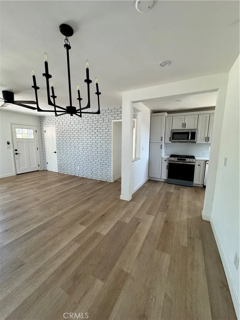 16229 Hunter St Fontana, CA 92335