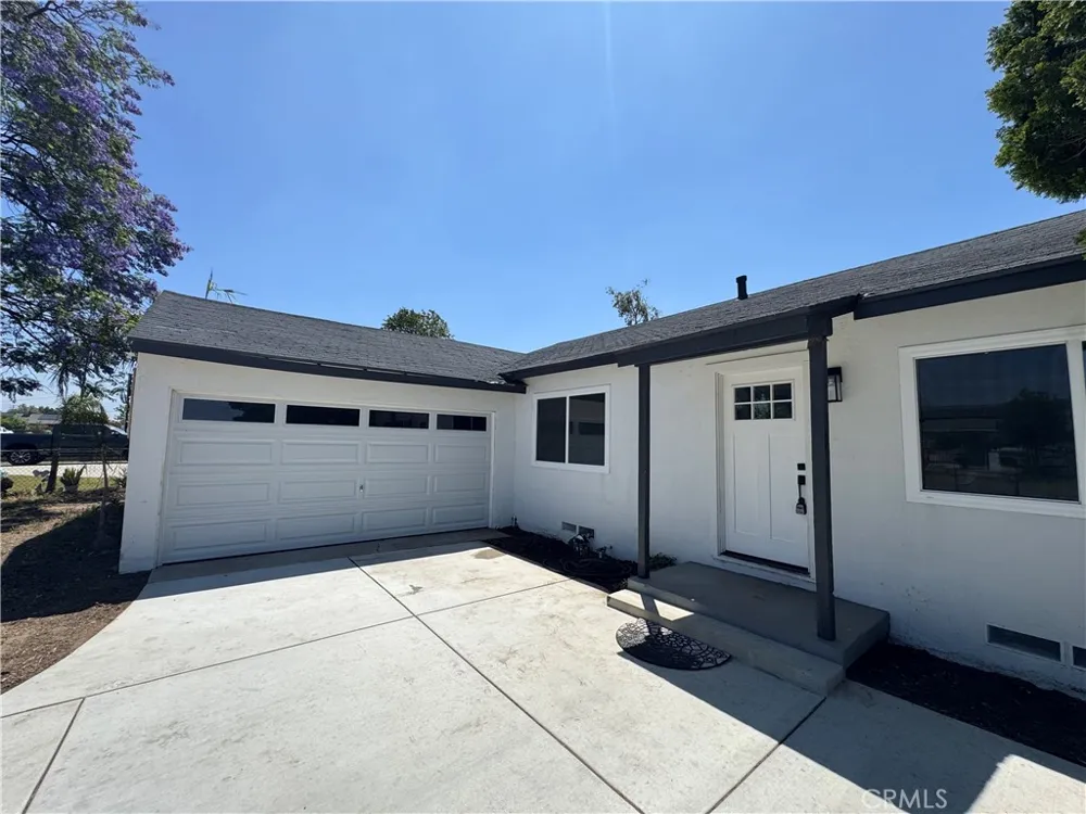 16229 Hunter St Fontana, CA 92335