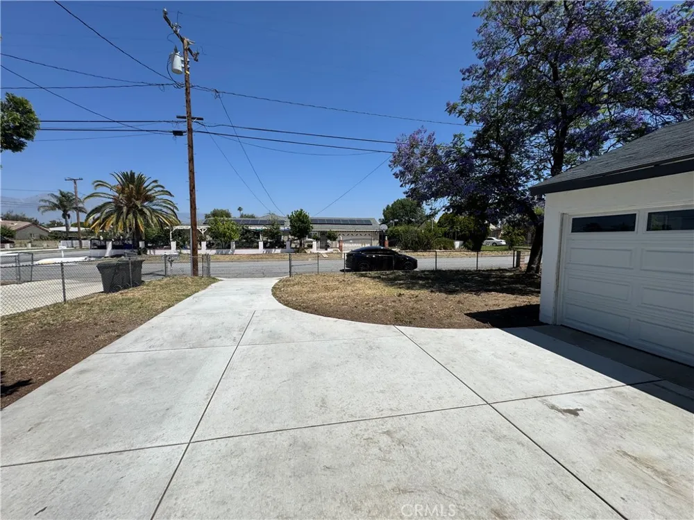 16229 Hunter St Fontana, CA 92335