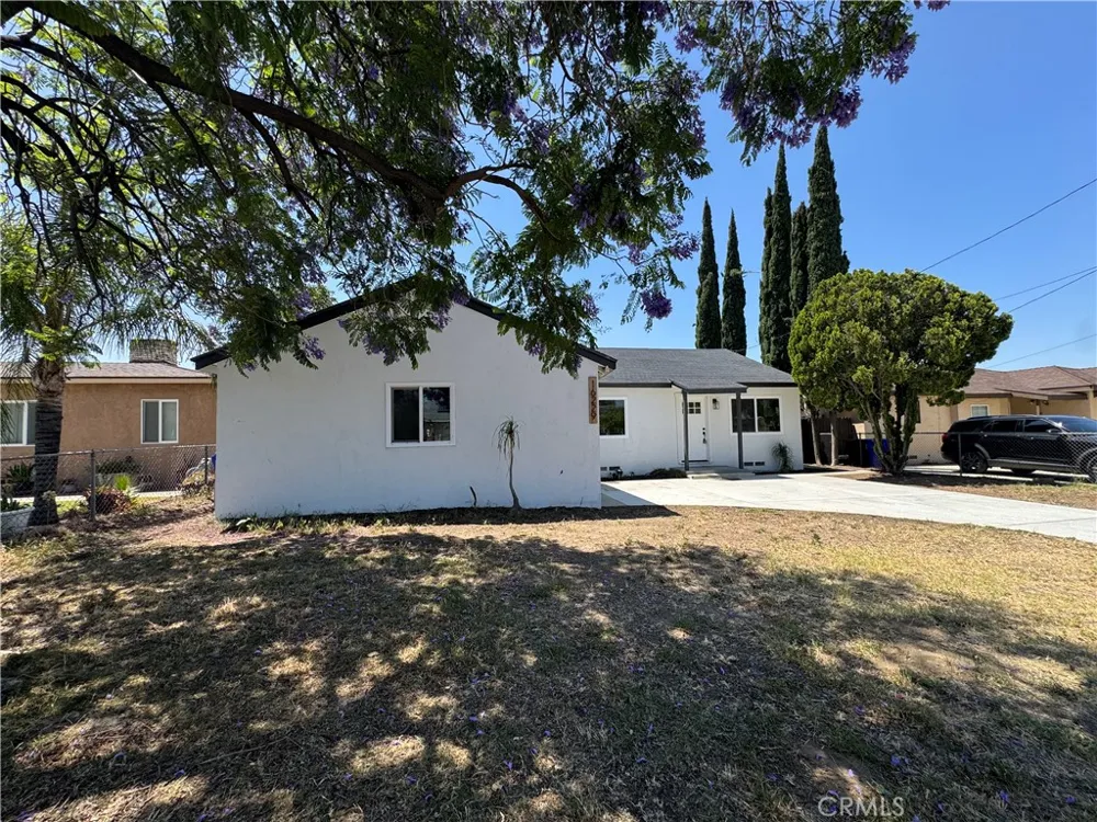 16229 Hunter St Fontana, CA 92335