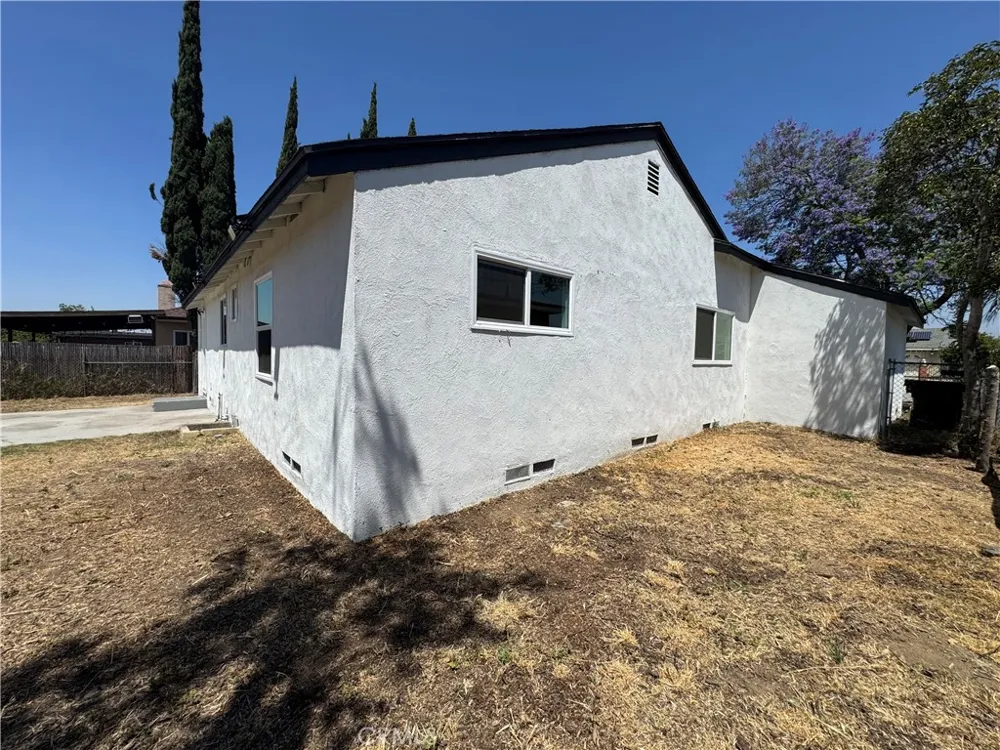 16229 Hunter St Fontana, CA 92335