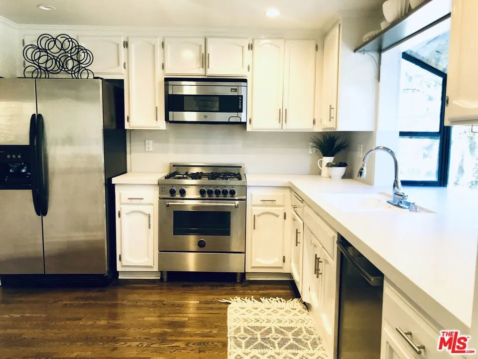 26311 W Bravo Lane Calabasas, CA 91302