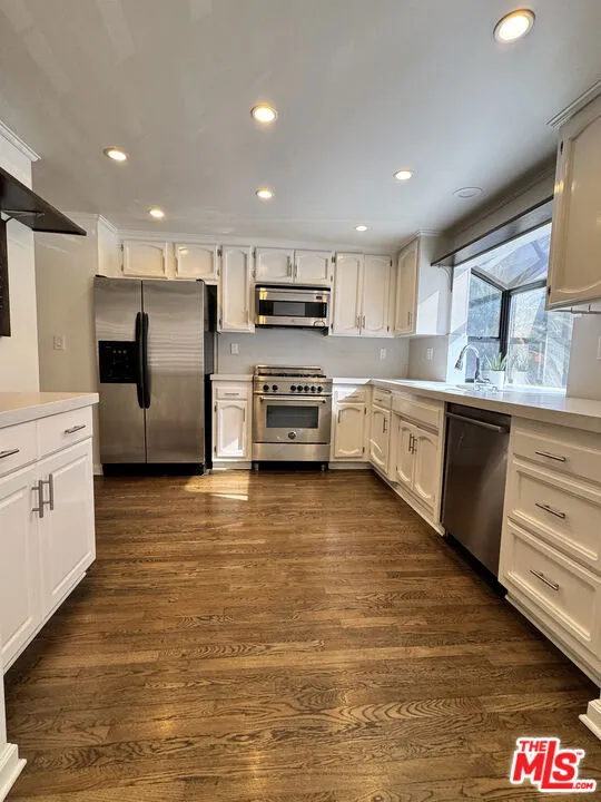 26311 W Bravo Lane Calabasas, CA 91302