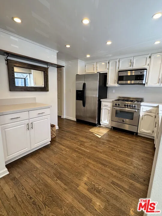 26311 W Bravo Lane Calabasas, CA 91302