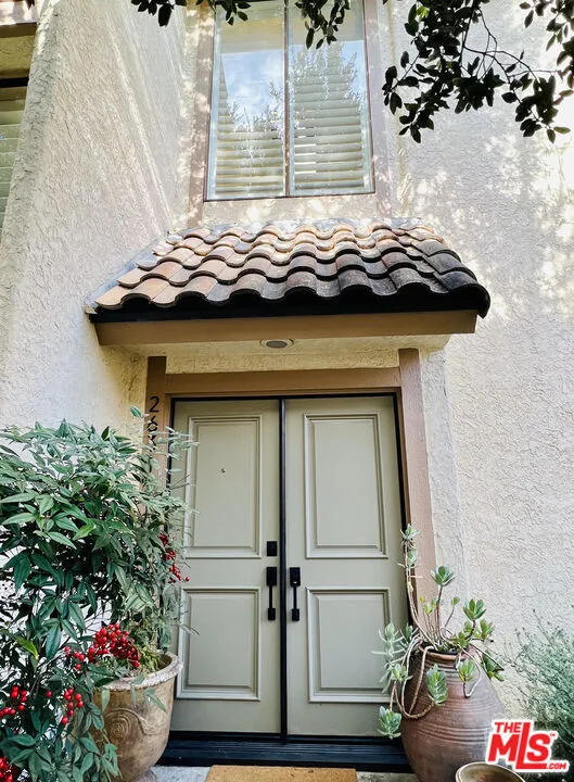 26311 W Bravo Lane Calabasas, CA 91302