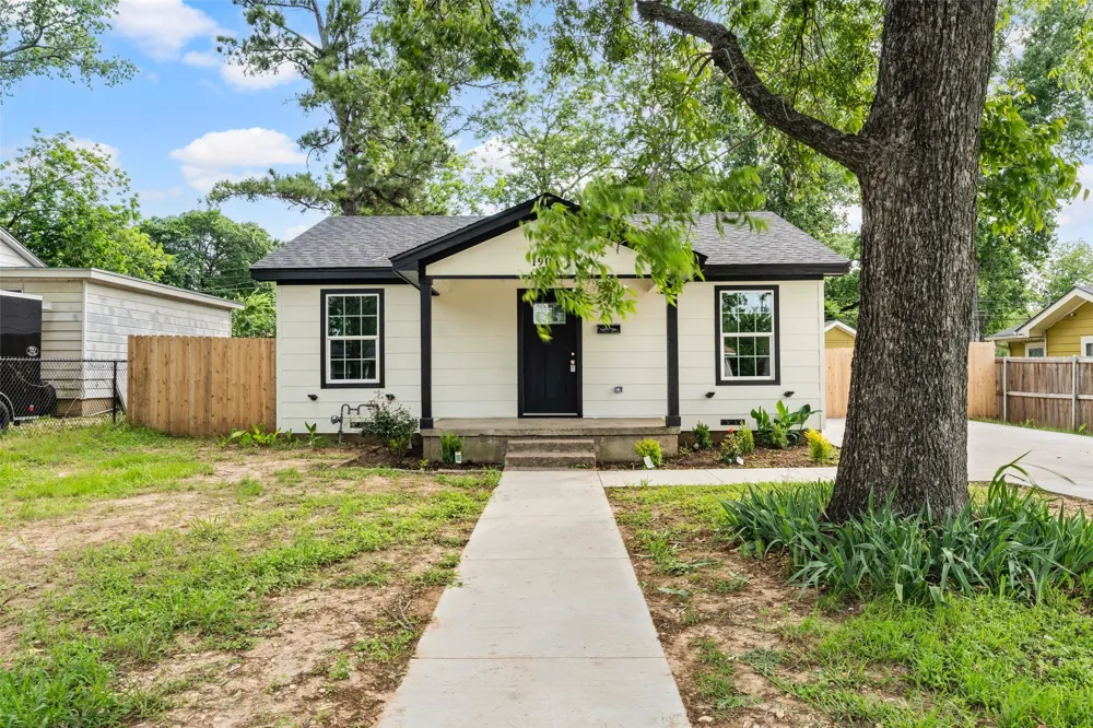 1909 Columbia Street Waco, TX 76711