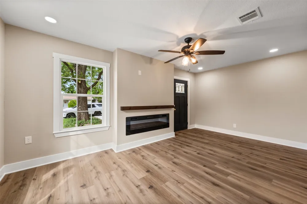 1909 Columbia Street Waco, TX 76711