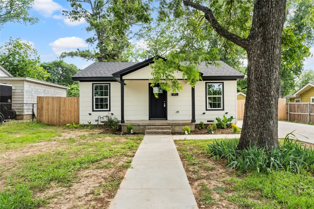 1909 Columbia Street Waco, TX 76711